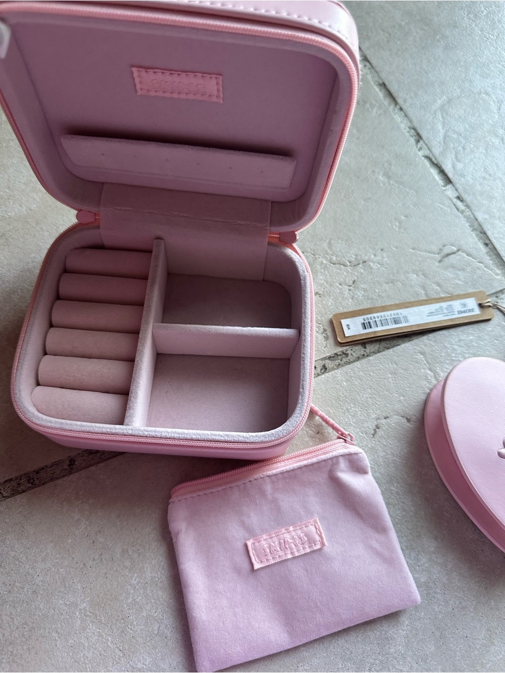 SKIMS Pink Heart Jewelry case and heart key chain - Picture 3 of 4